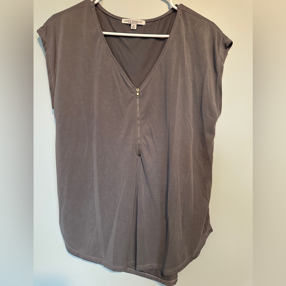 Green Envelope Gray Relaxed V-neck Blouse